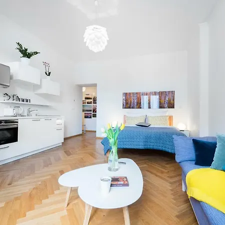 Appartement Beautiful Mala Strana Studio By Easybnb Praag